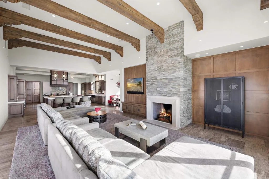 https://cdn.realtyfeed.com/cdn/127/306585996/48fd0de013e811e863cf9381626bd8f4.webp