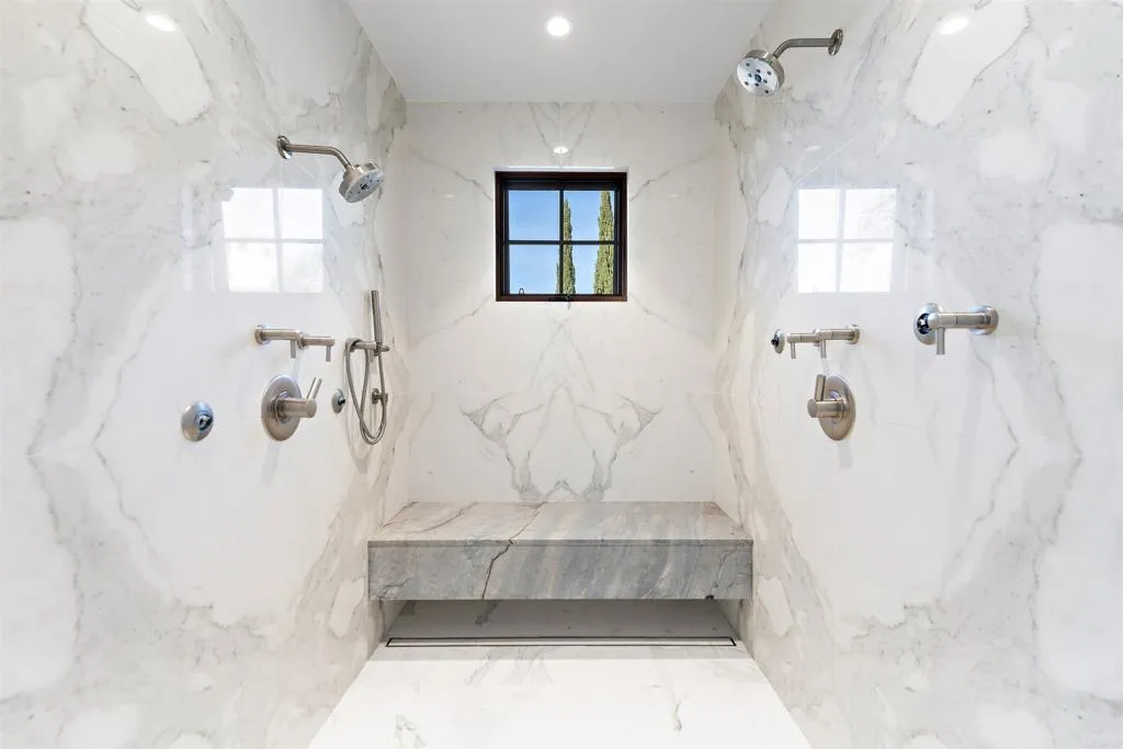 https://cdn.realtyfeed.com/cdn/127/306585996/b613749a4c559b5a91798302326d1898.webp