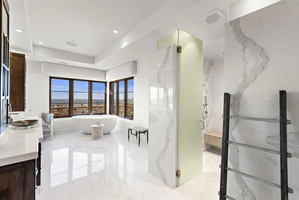 https://cdn.realtyfeed.com/cdn/127/306585996/fd5f69e4f0f459c0bd6a5bebc29af586.webp