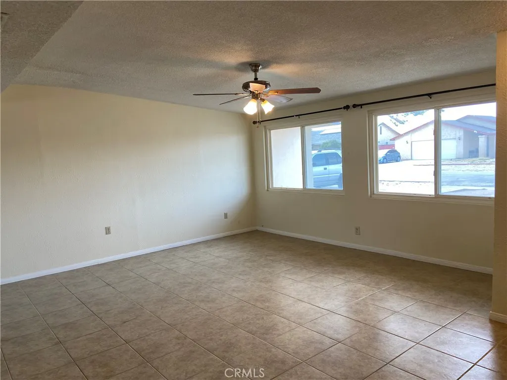 8580 Jacaranda Avenue, California City, CA 93505 - Photo 4 of 38, California City, CA