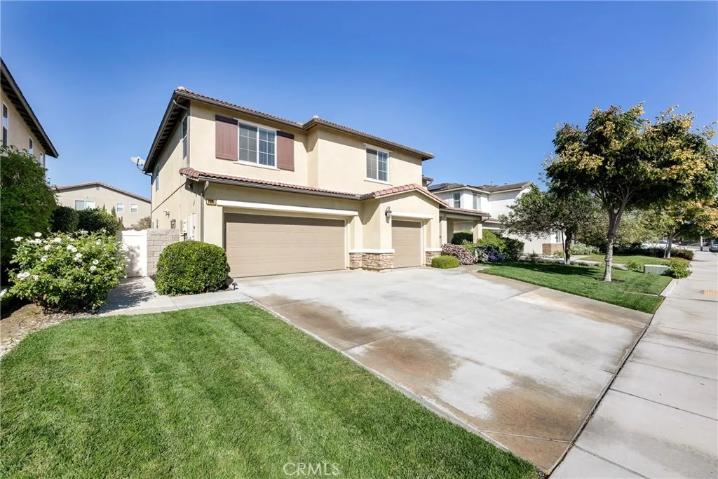 11781 Forsythia, Jurupa Valley, CA 91752 - Photo 3 of 74, Jurupa Valley, CA