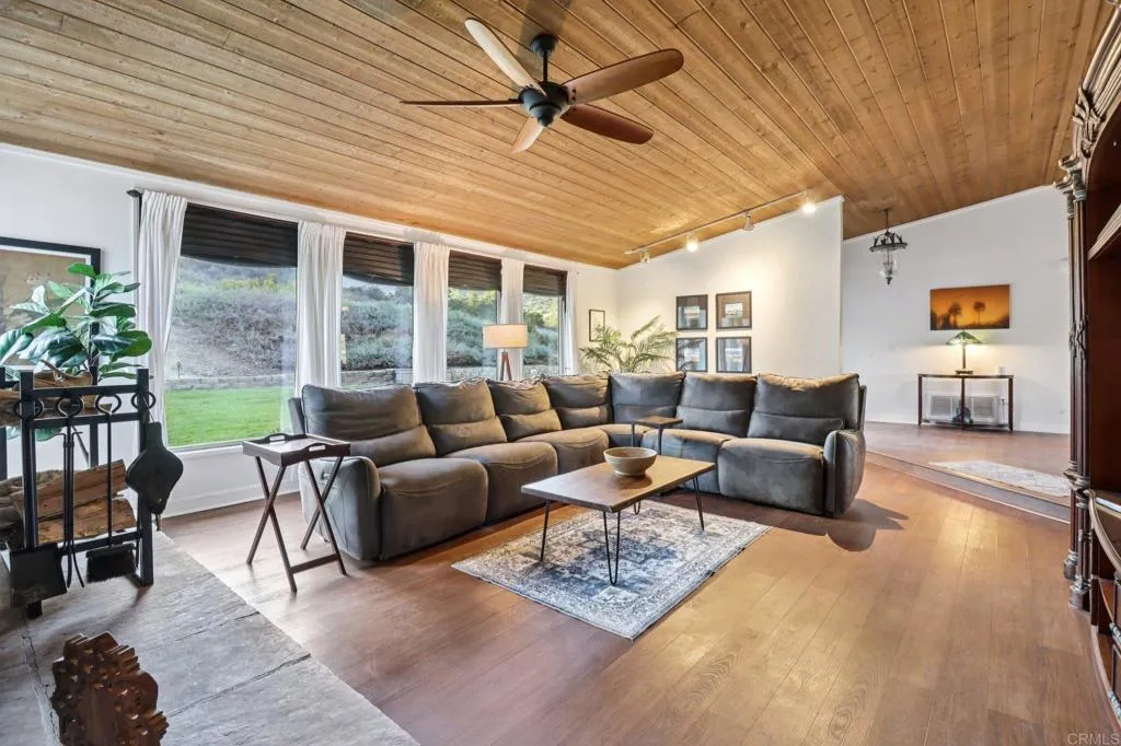 https://cdn.realtyfeed.com/cdn/127/306586040/27efca5bb6b676a7d199860dc8950325.webp