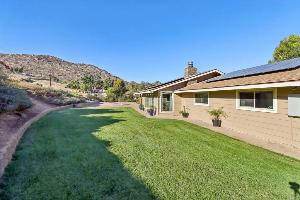 https://cdn.realtyfeed.com/cdn/127/306586040/294491e6b37732f9ac329691c764e4cc.webp