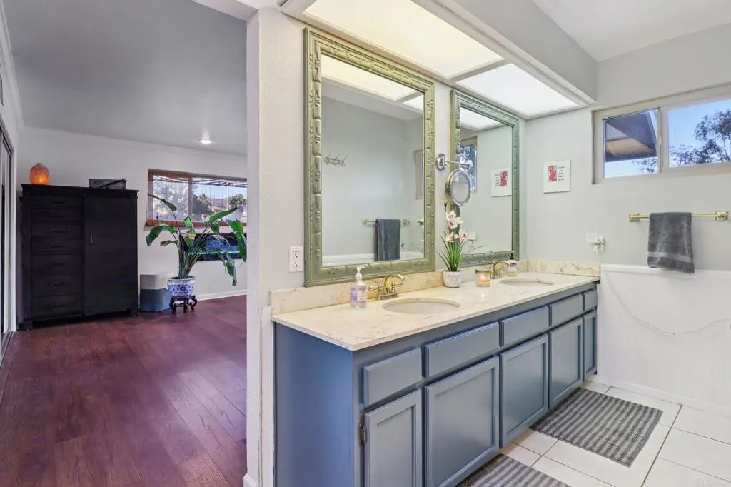 https://cdn.realtyfeed.com/cdn/127/306586040/59614afe7da66a4ebdd16bacef5fa1dc.webp