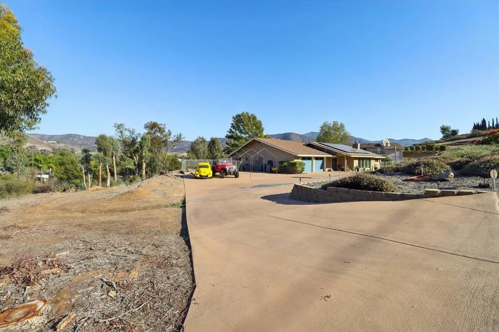 https://cdn.realtyfeed.com/cdn/127/306586040/9826051112659cf5d594e3354cdce089.webp