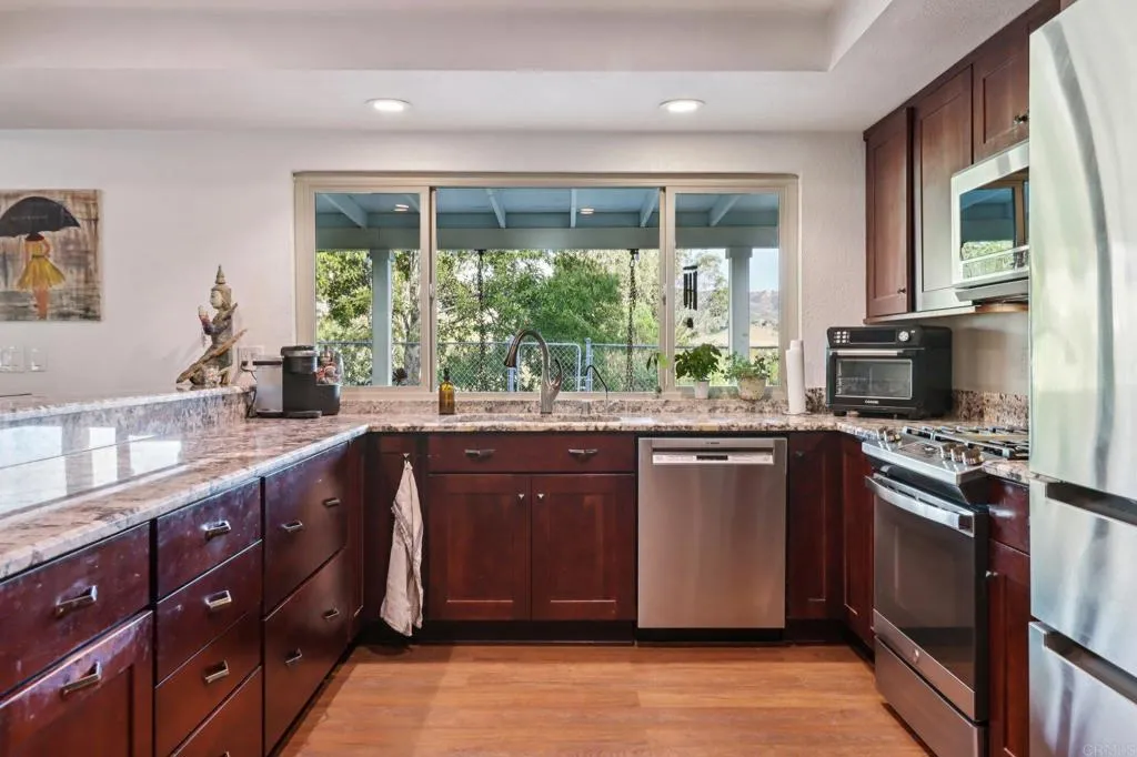 https://cdn.realtyfeed.com/cdn/127/306586040/b60469573cd4f3094a0cafe53218d854.webp
