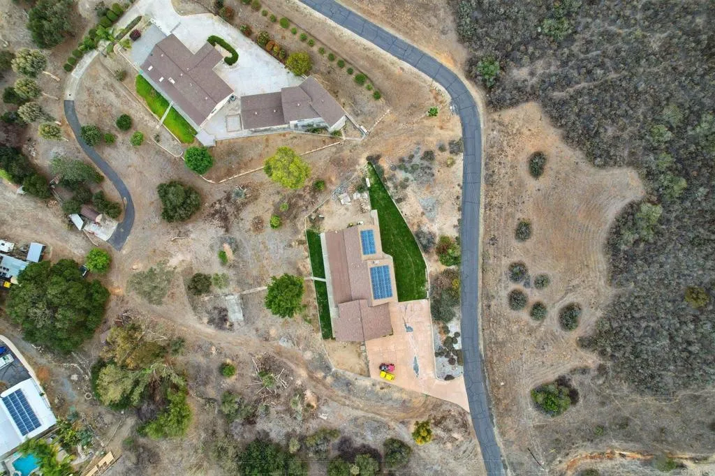https://cdn.realtyfeed.com/cdn/127/306586040/dcfabe0782d2553cda74283a81e193a2.webp