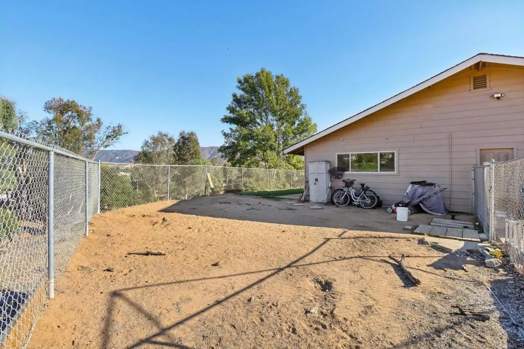 https://cdn.realtyfeed.com/cdn/127/306586040/dddb8f1f8be4a06633669addb55d13aa.webp