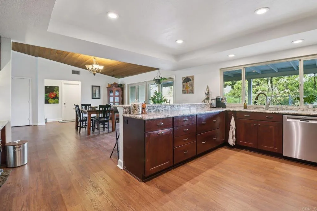 https://cdn.realtyfeed.com/cdn/127/306586040/f09d11dc1d8a009b9673fa13d5364e9e.webp