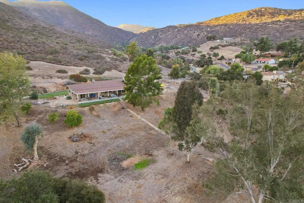 https://cdn.realtyfeed.com/cdn/127/306586040/f9ddbba739785a0e59b50ac9c3ba9552.webp