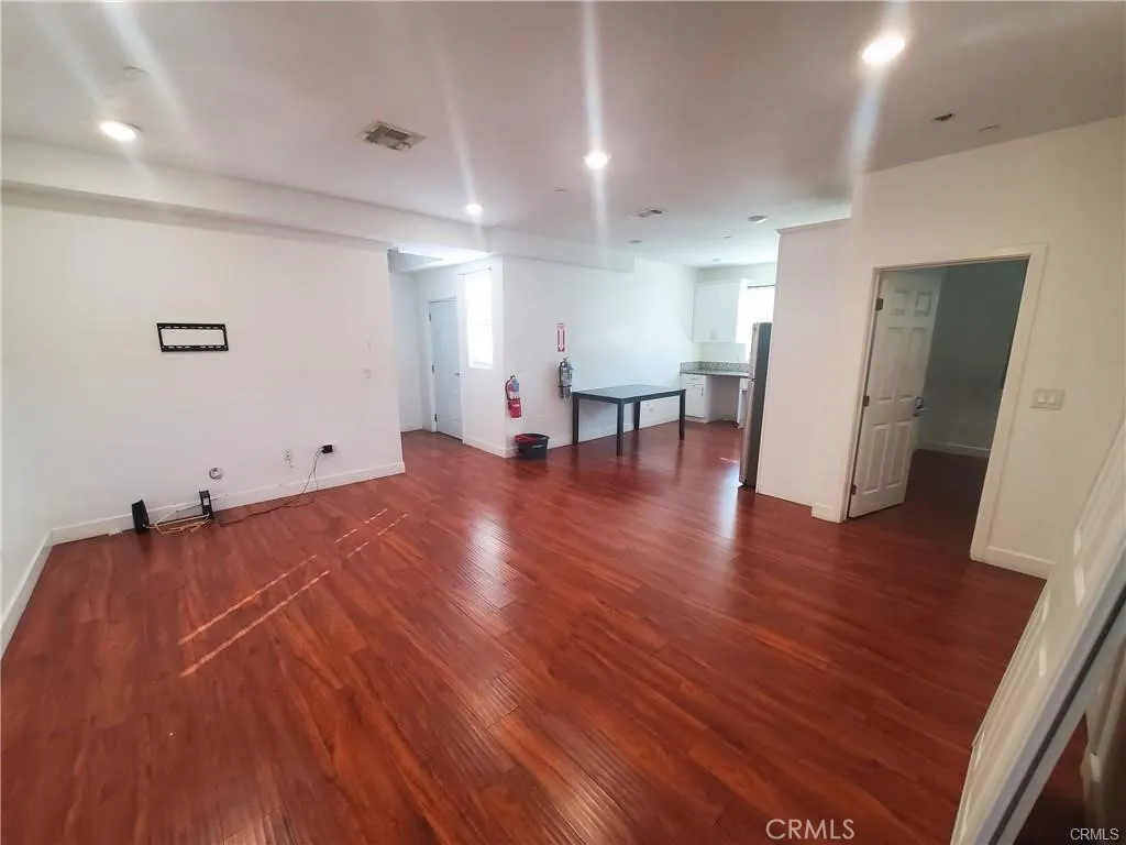 437 N Fries Avenue Unit 1, Wilmington, CA 90744 - Photo 5 of 14, Wilmington, CA