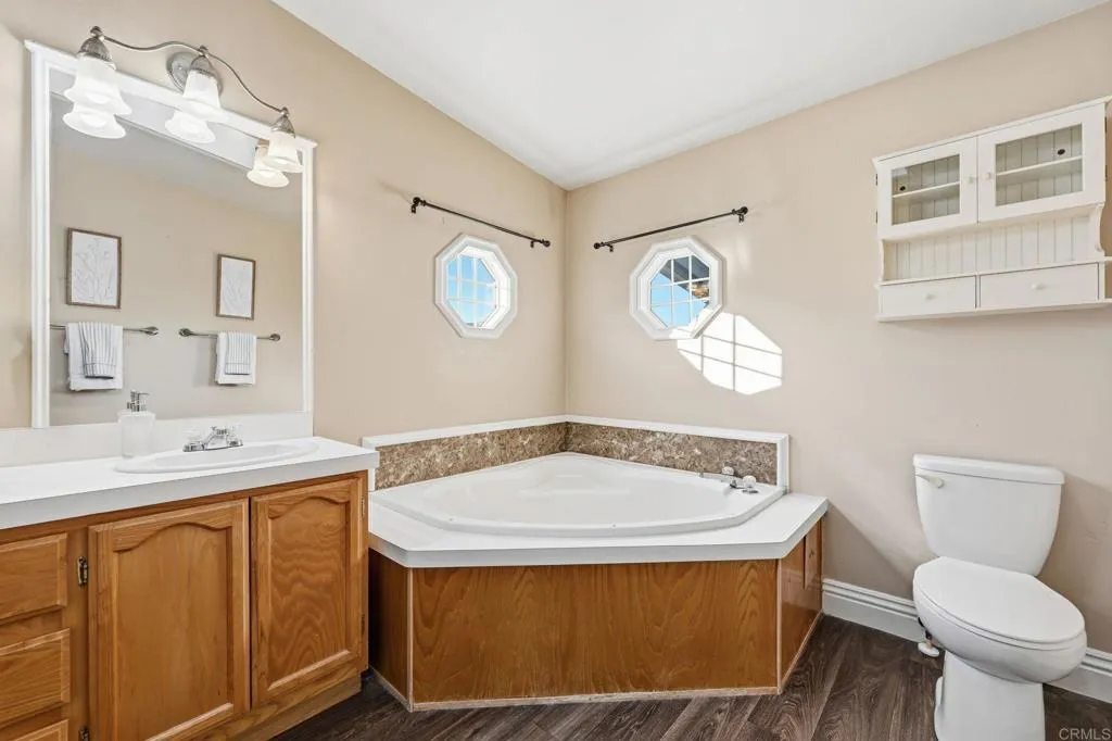 https://cdn.realtyfeed.com/cdn/127/306586074/177c50384357c5a201b73073b8a904cd.webp