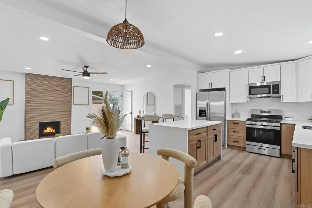 https://cdn.realtyfeed.com/cdn/127/306586084/2051ee5639490511fb056c67e3cebdc4.webp