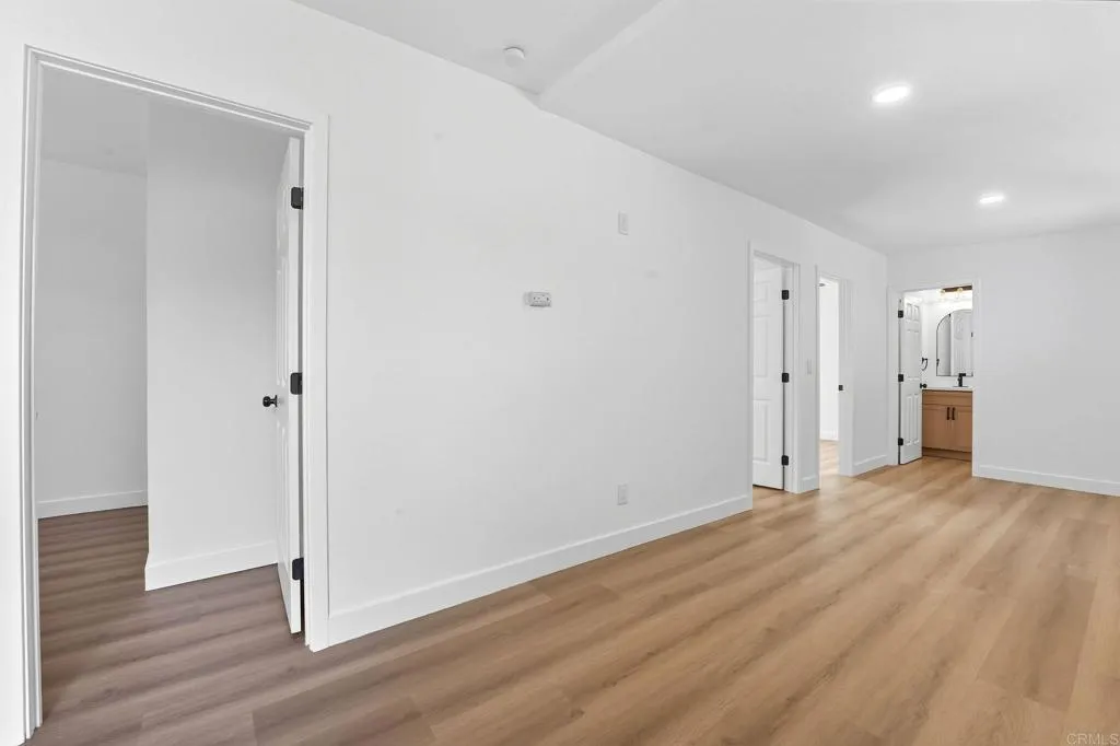 https://cdn.realtyfeed.com/cdn/127/306586084/b465ad49734e7f5293aae775f5e573ba.webp