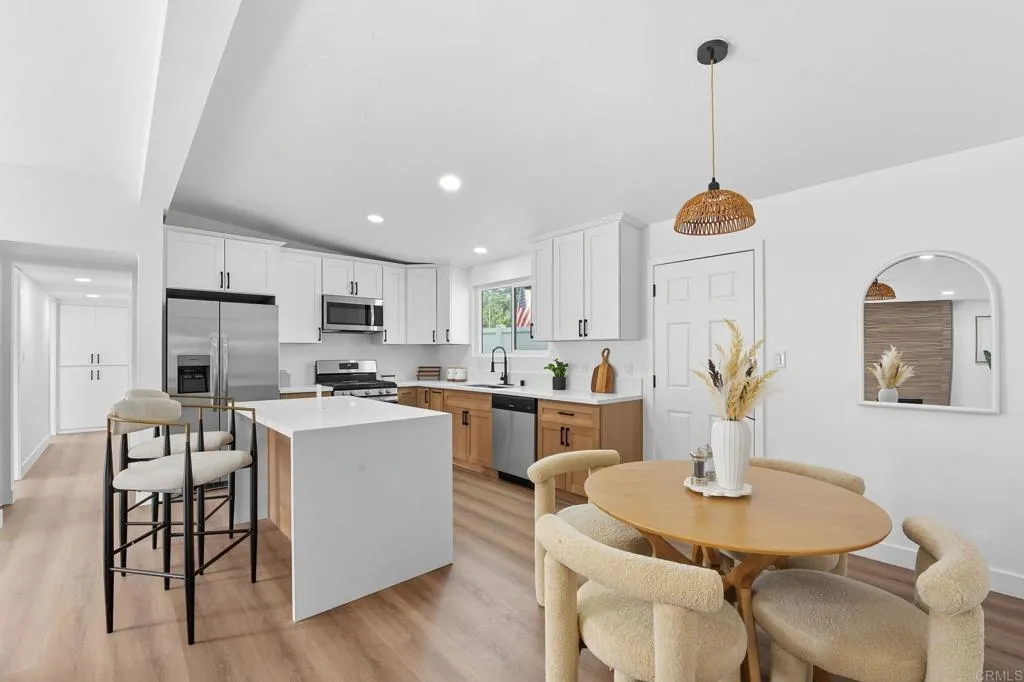 https://cdn.realtyfeed.com/cdn/127/306586084/c8930c314a4a64fd1656c6499ec1570b.webp