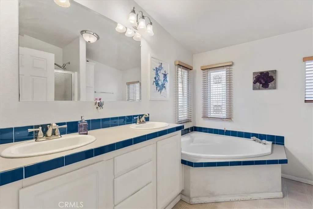 https://cdn.realtyfeed.com/cdn/127/306586109/4265d74b86dd8010f514ed60a55ed5d8.webp