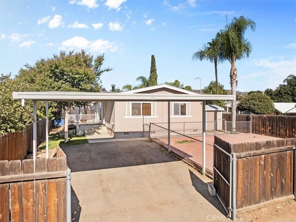 https://cdn.realtyfeed.com/cdn/127/306586109/90149b99a91e9219539772033cd95a83.webp