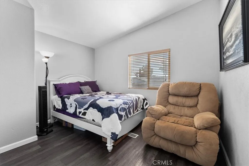 https://cdn.realtyfeed.com/cdn/127/306586109/bf3521e6058d189bcd5aa15afa2c713d.webp