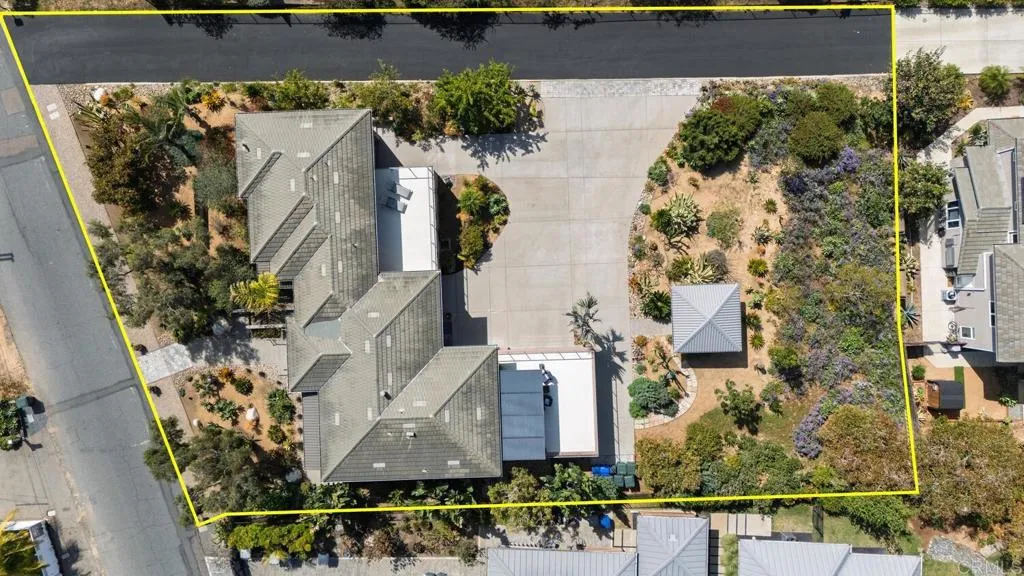 https://cdn.realtyfeed.com/cdn/127/306586313/4d6e59555136b301a71e73fb89740bc7.webp