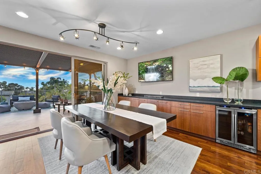 https://cdn.realtyfeed.com/cdn/127/306586313/ce3e89b5623b62edeec68b5dba9724a2.webp