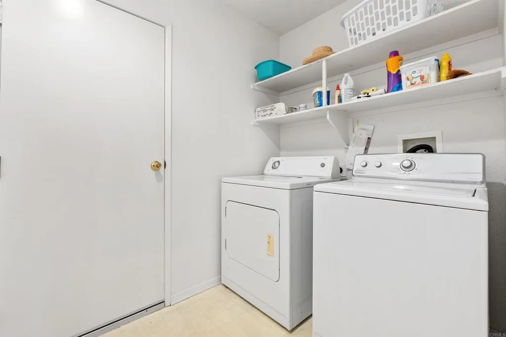 https://cdn.realtyfeed.com/cdn/127/306586338/8c9abd560448c74a483d7de6349b9ae1.webp