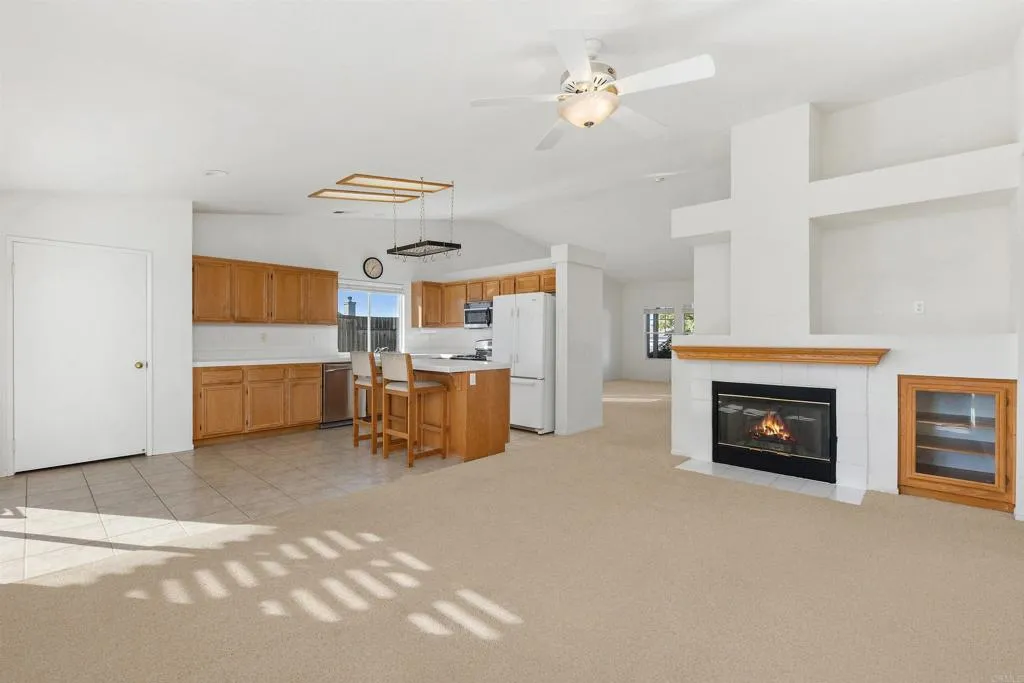 https://cdn.realtyfeed.com/cdn/127/306586338/a184b04df1370c7c368f1ee16bf4f185.webp