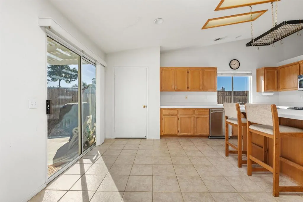 https://cdn.realtyfeed.com/cdn/127/306586338/d971618559669735bc18d255b27ba3d9.webp