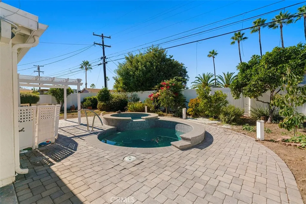 https://cdn.realtyfeed.com/cdn/127/306586381/3f73eda5c634642773e16939dd798b0f.webp