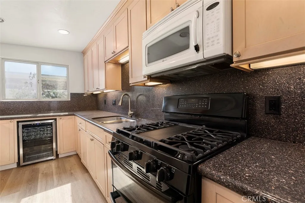 https://cdn.realtyfeed.com/cdn/127/306586381/89599f5b433baa440e5a6e5820ded771.webp