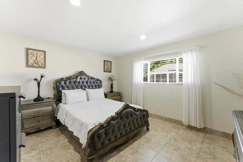 https://cdn.realtyfeed.com/cdn/127/306586395/b7994bdf8de16c7db19806118aec0436.webp