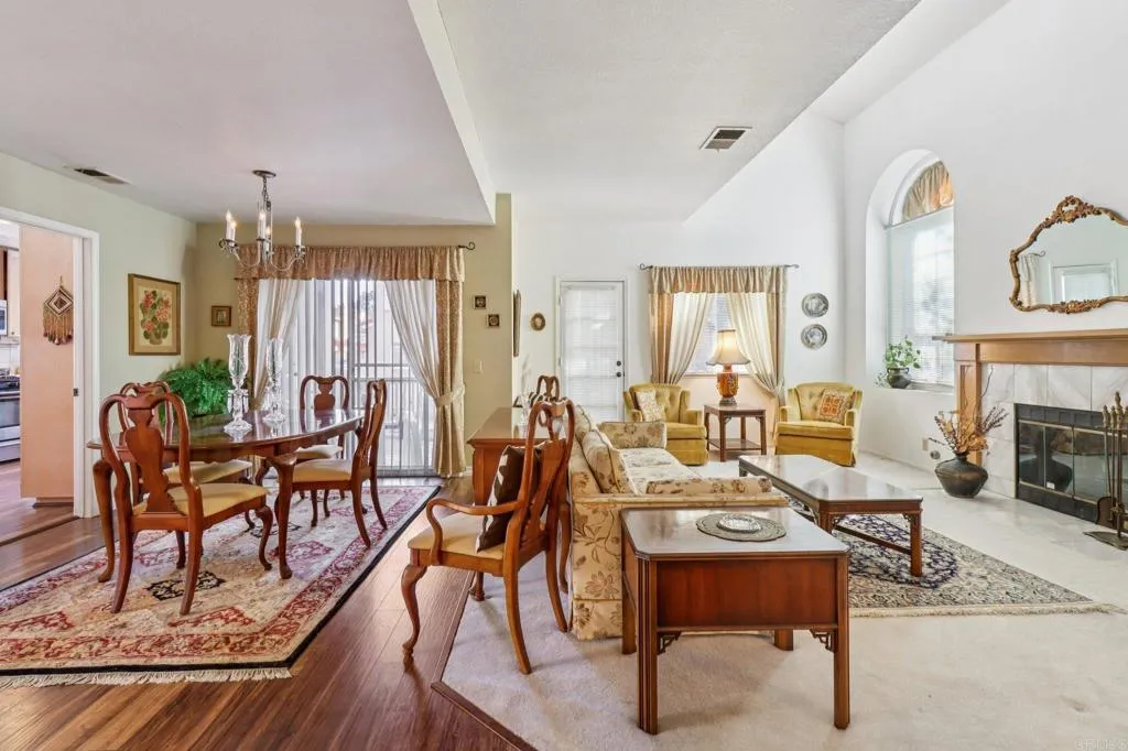 https://cdn.realtyfeed.com/cdn/127/306586396/63e585980d7af35fad4c46994b689910.webp