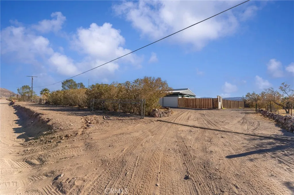 35881 Mineral Street, Yermo, CA 92398 - Photo 4 of 25, Yermo, CA