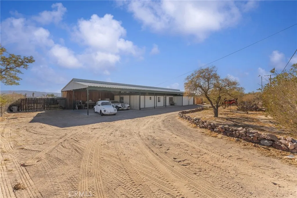 35881 Mineral Street, Yermo, CA 92398 - Photo 3 of 25, Yermo, CA