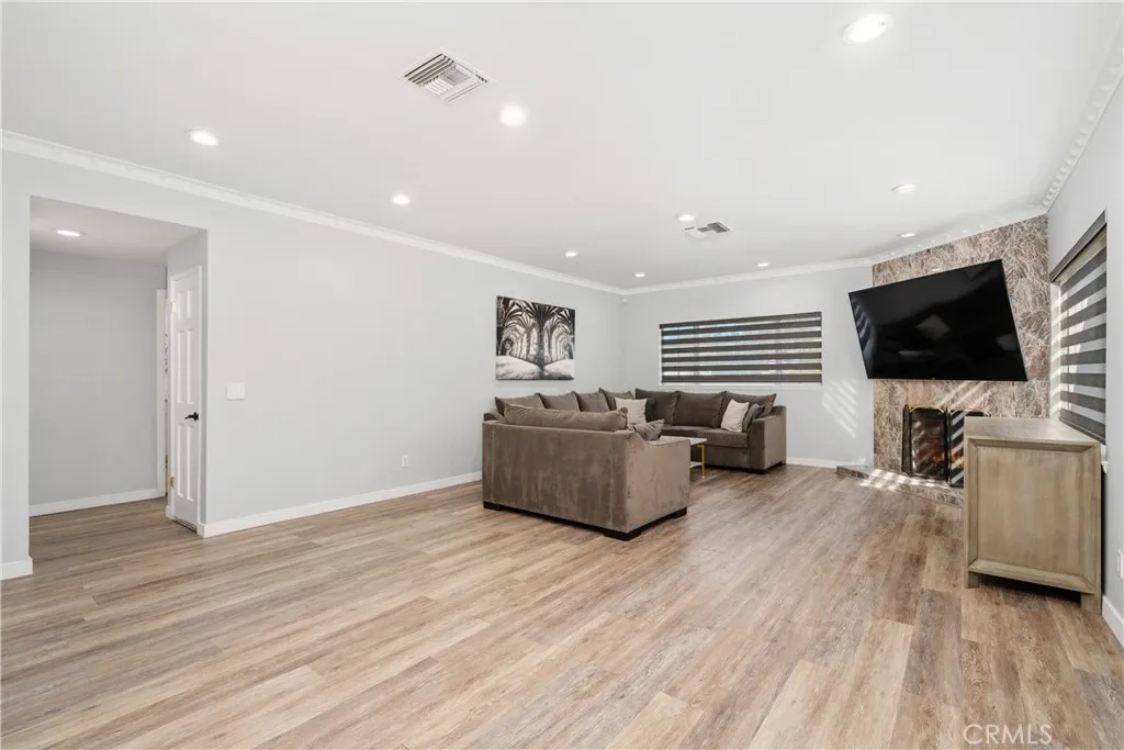 13001 Debby Street, Valley Glen, CA 91401 - Photo 5 of 29, Valley Glen, CA