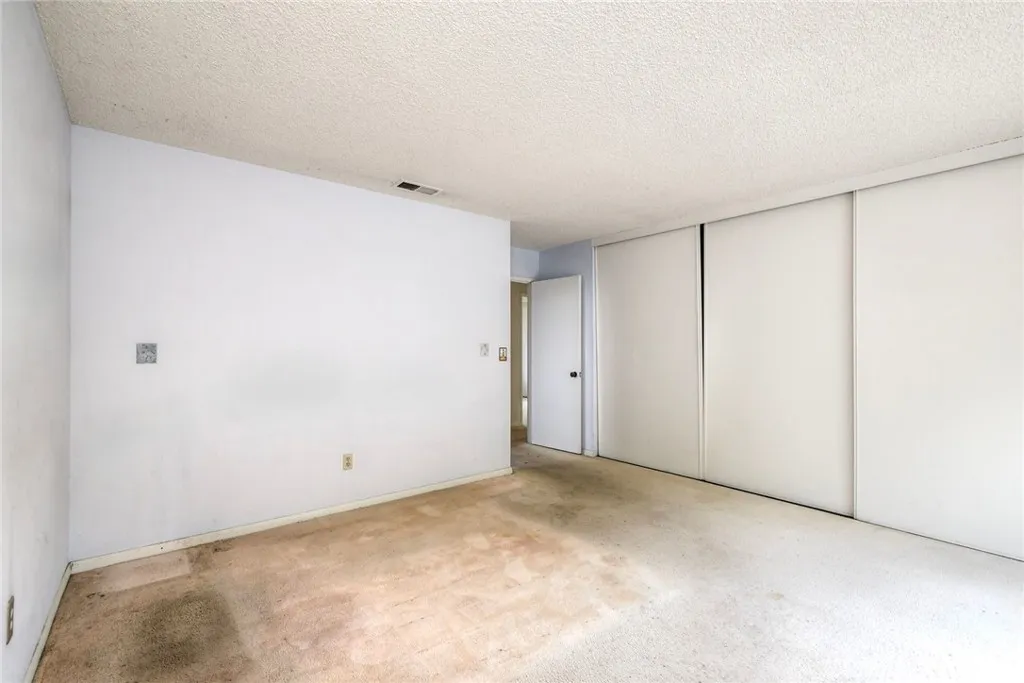 https://cdn.realtyfeed.com/cdn/127/306586540/4508de4ca7512b9308dd524d9025d162.webp