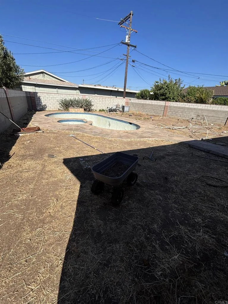 https://cdn.realtyfeed.com/cdn/127/306586643/6cad21d638f4ed469959ccabf4585835.webp