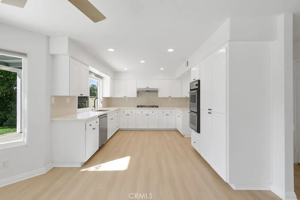 Agoura Hills, CA 91301