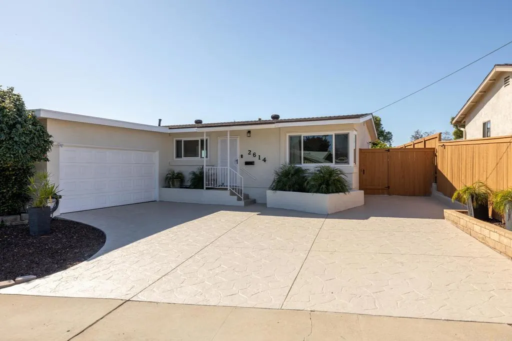 https://cdn.realtyfeed.com/cdn/127/306586672/bcf57ee9645022436852f6af27a49d6b.webp