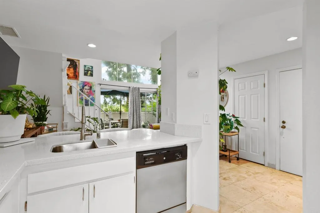 https://cdn.realtyfeed.com/cdn/127/306586699/c9bf939033d4c300a6cd2f3139e20919.webp