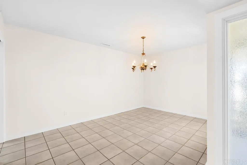 https://cdn.realtyfeed.com/cdn/127/306586731/10421e99479e656eaa6b3be54d591088.webp