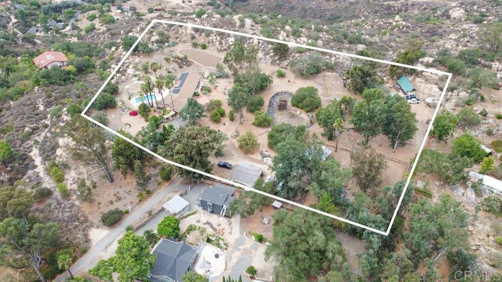 https://cdn.realtyfeed.com/cdn/127/306586775/f17832742b949d690366ab97500594a5.webp