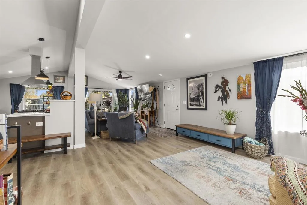 https://cdn.realtyfeed.com/cdn/127/306586832/4ec4419f0b29081010493ac6ecacb510.webp