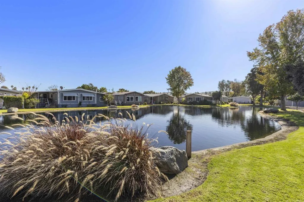 https://cdn.realtyfeed.com/cdn/127/306586832/ec60cfa9adb732b8e742d118ea7ba23f.webp