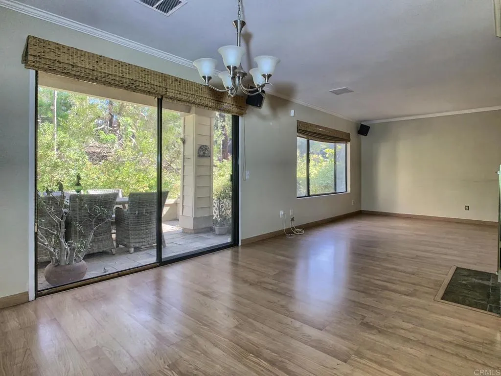 https://cdn.realtyfeed.com/cdn/127/306586851/6ef6ace06a3978939a0c842eac1d8312.webp
