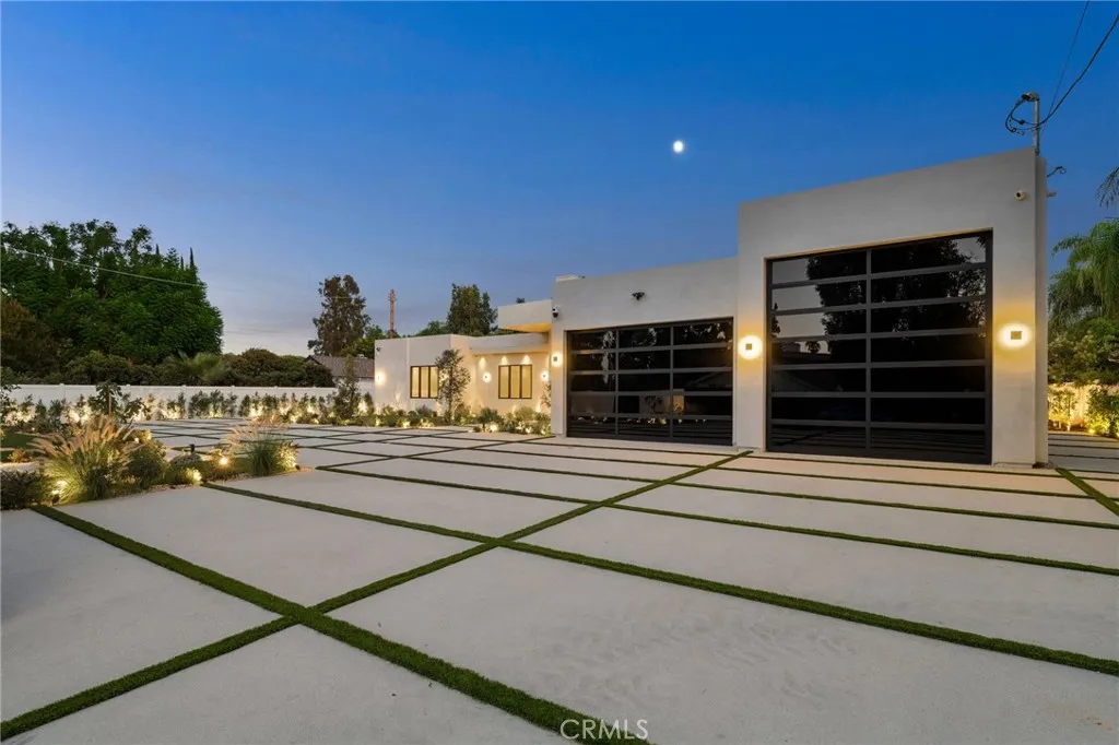 22924 Erwin Street, Woodland Hills, CA 91367 - Photo 4 of 54, Woodland Hills, CA