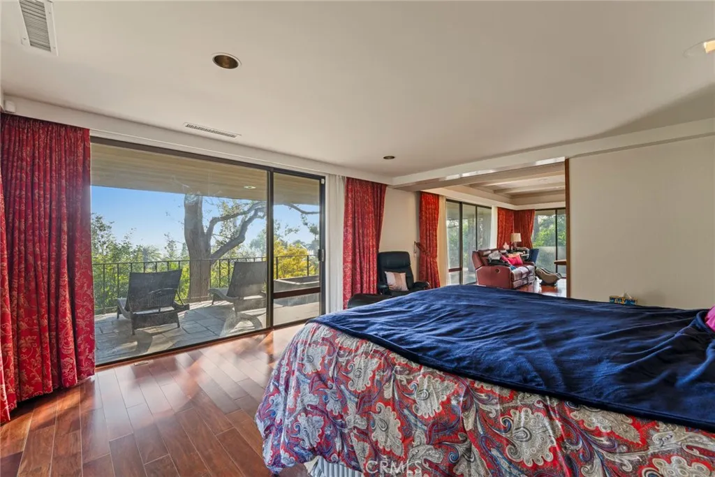 1458 Hillcrest, Pasadena, CA, 91106