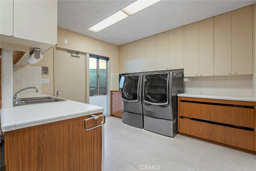 1458 Hillcrest, Pasadena, CA, 91106