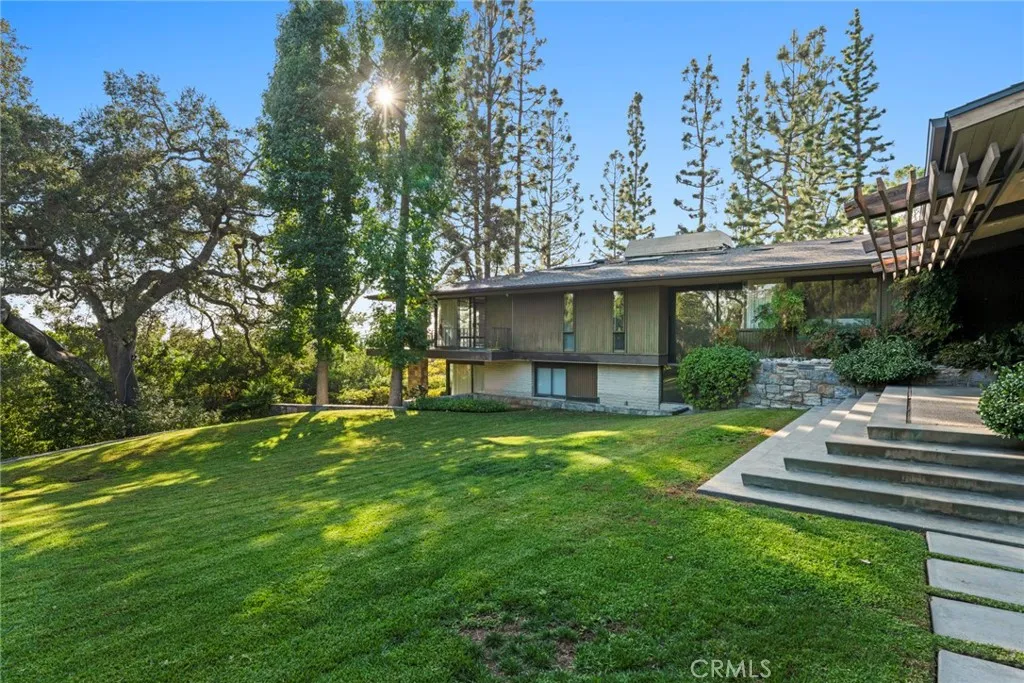 1458 Hillcrest, Pasadena, CA, 91106