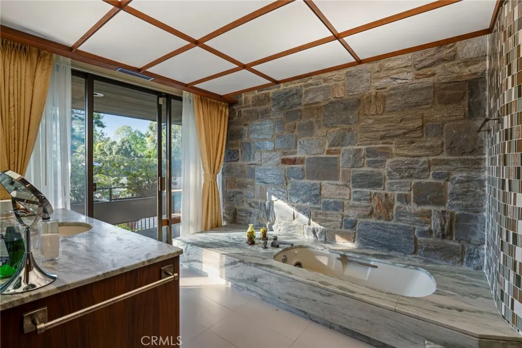 1458 Hillcrest, Pasadena, CA, 91106