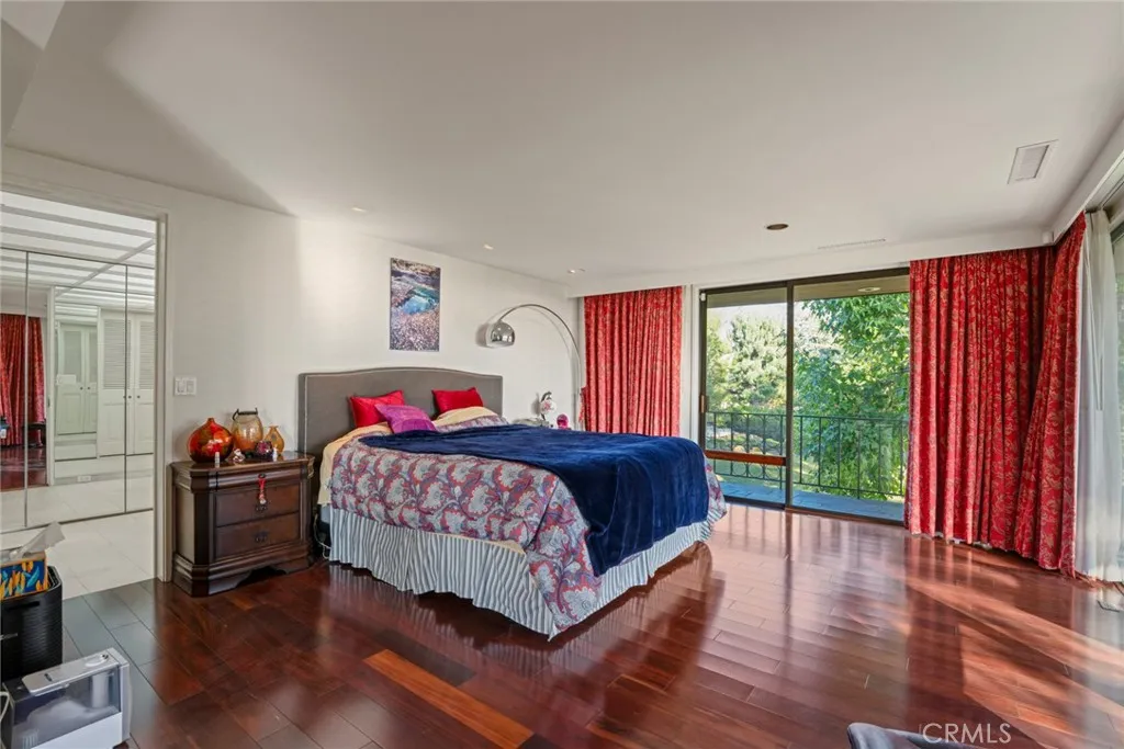 1458 Hillcrest, Pasadena, CA, 91106